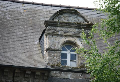 Histoire tête en l'air à Tinténiac